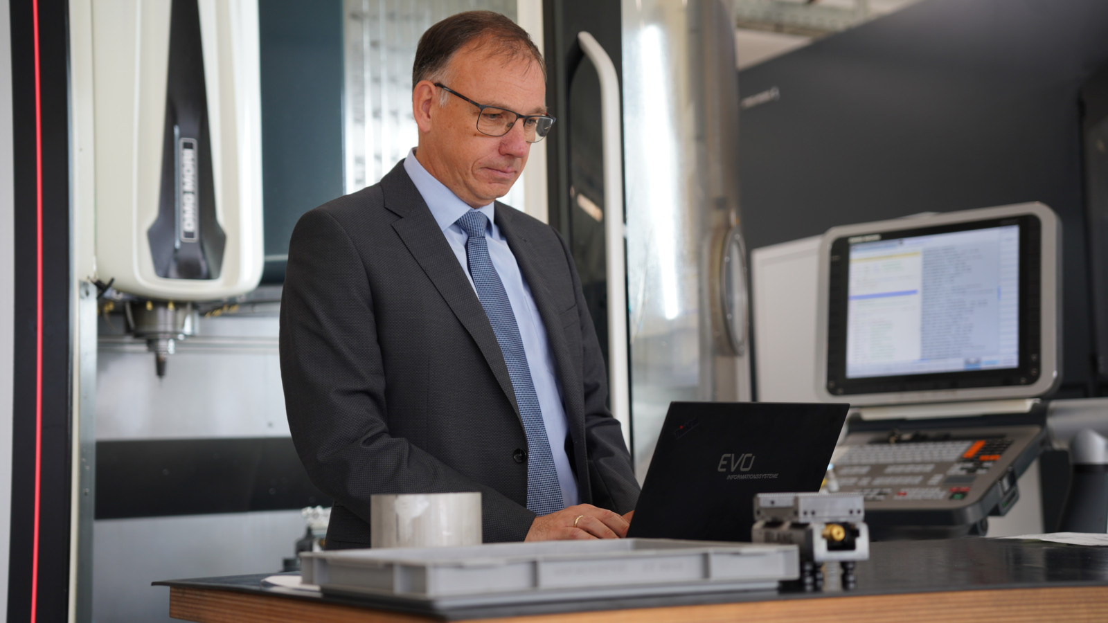 EVO-Gründer Jürgen Widmann: „Für die Zukunft planen wir stärker denn je die Automatisierung von Prozessen, autonome Steuerungen der Produktion und Kommunikation mit Robotern.“